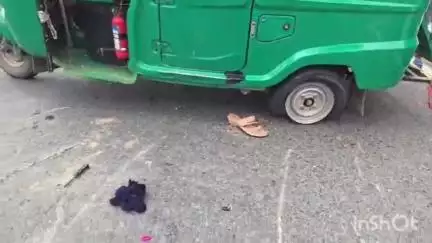 मुंगेर: श्री कृष्णा सेतु पुल पर बड़ा हादसा, CNG ऑटो टायर फटने से पलटा, 4 घायल अस्पताल में भर्ती