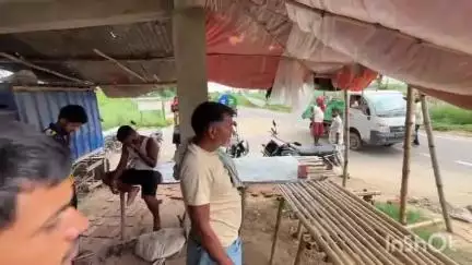 सिमरी: मंझवारी पंचायत में कूड़ा डंपिंग को लेकर लोग आक्रोशित, डंपिंग वाहनों को खदेड़ा, एजेंसी पर कारवाई की मांग #jansamasya