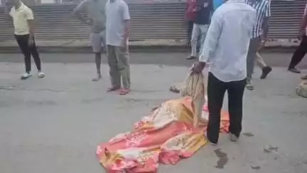 गंगरार: गंगरार क्षेत्र में गोपाल नगर निवासी महिला की ट्रक के नीचे आने से मौके पर दर्दनाक मौत, पति गंभीर घायल