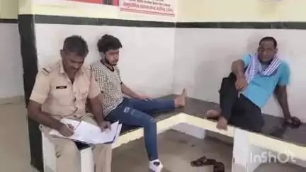 उनियारा: अलीगढ़ में बोलेरो कार की स्कूटी से टक्कर में दो युवक घायल, एक को किया गया रैफर