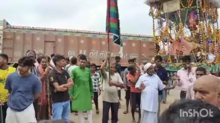 अरवल: ओझा बिगहा में जिला प्रशासन की कड़ी सुरक्षा में ताजिया मिलान समारोह शांतिपूर्ण संपन्न