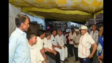 डूंगला: राजस्थान सरकार के सहकारिता मंत्री गौतम दक डूंगला के दौरे पर लोगों से की मुलाकात
