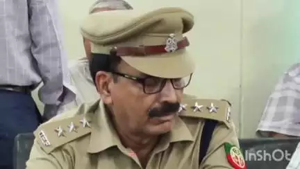 कन्नौज: सदर तहसील में आयोजित समाधान दिवस में वन विभाग के रेंजर साहब का सोते हुए वीडियो हुआ वायरल