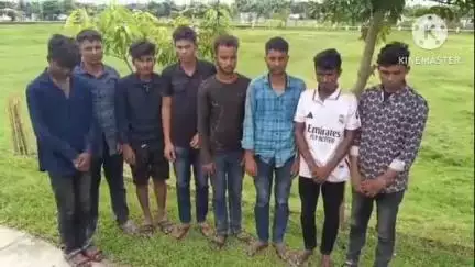 ধর্মনগর: চুরাইবাড়ি রেল স্টেশন থেকে ৮বাংলাদেশি নাগরিক আটক করল বিএসএফের জি ব্রাঞ্চের জওয়ানরা