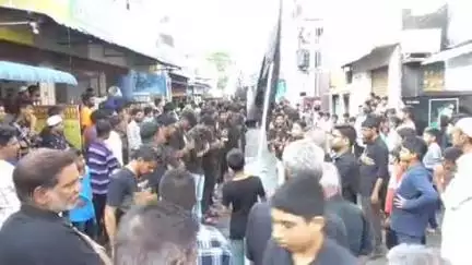 வேலூர்: சைதாப்பேட்டையில் ஷியா பிரிவு இஸ்லாமியர்கள் முகரத்தை துக்க தினமாக அனுசரிப்பு ரத்தம் சொட்ட சொட்ட தங்களைதாங்களே வருத்தி கத்திபோட்டு ஊர்வலம்