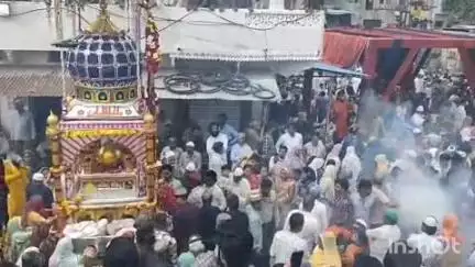 कपासन: कपासन में मोहर्रम पर्व पर मुस्लिम समाज की ओर से परंपरानुसार ताजिये का जुलूस निकाला जा रहा है, पुलिस जाप्ता तैनात