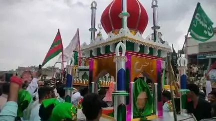 सूरजगढ़: सूरजगढ़ा नगर परिषद क्षेत्र में मोहर्रम की दसवीं तारीख को ताजिया व अखाड़ा जुलूस निकाला गया