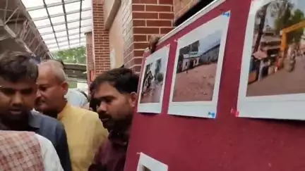 बासोदा: केंद्रीय कृषि मंत्री शिवराज सिंह चौहान ने निर्माणाधीन सरकारी अस्पताल और रेलवे स्टेशन का निरीक्षण किया