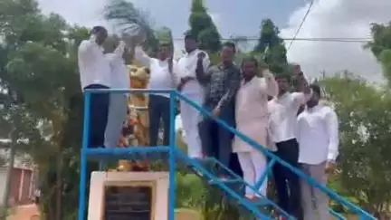 జహీరాబాద్: బాబు జగ్జీవన్ రామ్ వర్ధంతి సందర్భంగా నివాళులర్పించిన ఎమ్మెల్యే మాణిక్ రావు