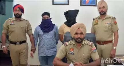 ਐਸਏਐਸ ਨਗਰ ਮੁਹਾਲੀ: SAS ਨਗਰ ਪੁਲਿਸ ਨੇ ਬਿਨਾਂ ਲਾਇਸੈਂਸ ਗੈਰ ਕਾਨੂੰਨੀ ਤਰੀਕੇ ਨਾਲ ਇਮੀਗ੍ਰੇਸ਼ਨ ਦਫਤਰ ਚਲਾਉਣ ਵਾਲੇ 2 ਵਿਅਕਤੀਆਂ ਨੂੰ ਕੀਤਾ ਗ੍ਰਿਫ਼ਤਾਰ