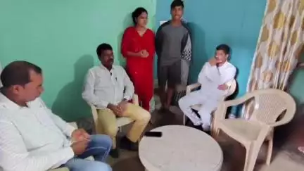 ସୁକିନ୍ଦା: ନୂଆଡିହ ଗ୍ରାମରେ ଶିଶିର ନାୟକଙ୍କ ଦେହାନ୍ତ, ପରିବାର ବର୍ଗଙ୍କୁ ସାନ୍ତନା ଦେଲେ ମନ୍ତ୍ରୀ