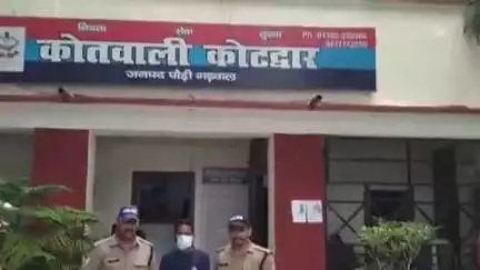 कोटद्वार: कोटद्वार पुलिस ने 2 पेटी अवैध अंग्रेज़ी शराब के साथ 2 व्यक्तियों को किया गिरफ्तार