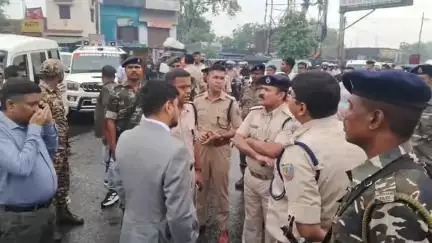 झरिया/जोरापोखर/सिंदरी: मोहर्रम पर्व को लेकर धनबाद उपायुक्त और एस एसपी झरिया ने किया निरीक्षण
