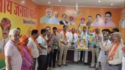 राजगढ़: सादुलपुर में भाजपा किसान मोर्चा ने डॉ. श्यामा प्रसाद मुखर्जी की जयंती मनाकर दी श्रद्धांजलि