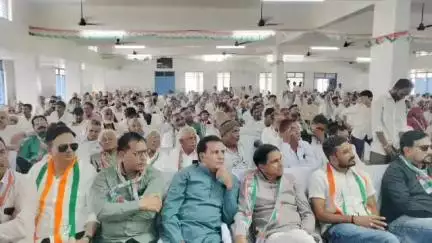 બાવળા: બાવળા ખાતે લોહાણા સમાજ વાડીમાં અમદાવાદ જિલ્લા કોંગ્રેસ પ્રમુખ રાજેશભાઈ ગોહિલનો પદગ્રહણ સમારોહ યોજાયો