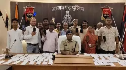आज़मगढ़: आजमगढ़ पुलिस ने जून 2025 में 151 और 16 माह में 1812 गुम मोबाइल किए बरामद, मोबाइल पाकर लोगों में दिखी खुशी