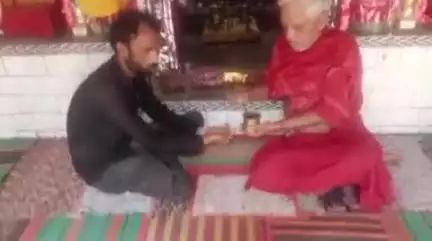 हमीरपुर: पाटनपुर में तालाब के भीटा का फर्जी बैनामा कर निर्माण करने वालों पर कार्रवाई न होने पर अनशन करने की दी गई चेतावनी
