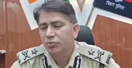 पटना ग्रामीण: गोपाल खेमका हत्याकांड: बेऊर जेल के 3 कक्षपाल निलंबित, पटना में जोनल IG ने दी जानकारी, पूरी रात छापेमारी