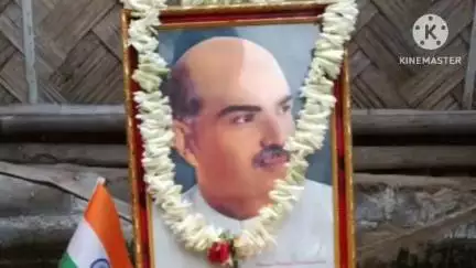 মগরাহাট ২: ধামুয়া ও আমড়াতলা এলাকায় বিজেপির কর্মী সমর্থকেরা শ্যামাপ্রসাদ মুখোপাধ্যায় ১২৫ তম জন্মদিন উদযাপন করেন।