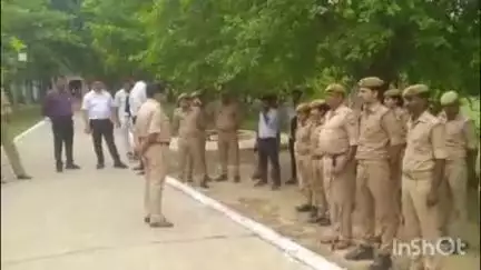 बलरामपुर: कर्बला सहित पूरे नगर में मुहर्रम त्योहार पर पुलिस ने की कड़ी सुरक्षा व्यवस्था