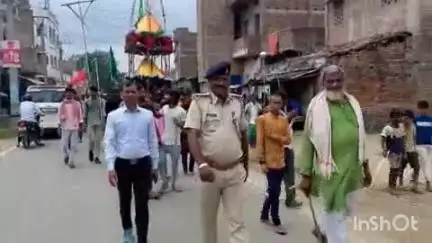 खगड़िया: मथुरापुर में निकला ताजिया जुलूस, बड़ी संख्या में पुलिस वतन अधिकारी रहे उपस्थित