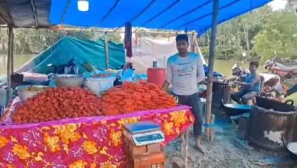 কেশপুর: মহরমের মঞ্জিলের আগে ঐতিহ্যবাহী জিলিপির মেলা কাঁটাগেড়িয়াতে