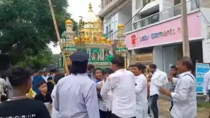 मेदिनीनगर (डालटनगंज): मेदिनीनगर में मुहर्रम की दसवीं तारीख पर निकला भव्य जुलूस, उमड़ी भीड़