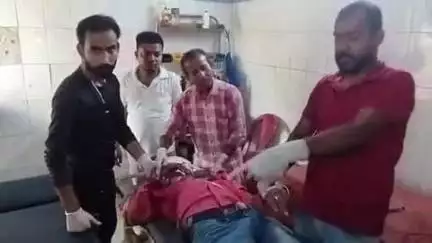 हाजीपुर: दिग्गी कला पश्चिम ढाला नंबर 54 पर ट्रेन से गिरने से एक युवक घायल