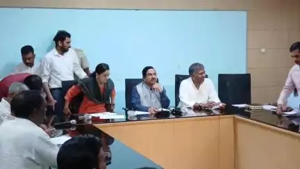 ಹುಬ್ಬಳ್ಳಿ ನಗರ: ನಗರದಲ್ಲಿ ಪಿಎಂ ವಿಶ್ವಕರ್ಮ ಯೋಜನೆಯ ಪ್ರಗತಿ ಪರಿಶೀಲನಾ ಸಭೆ