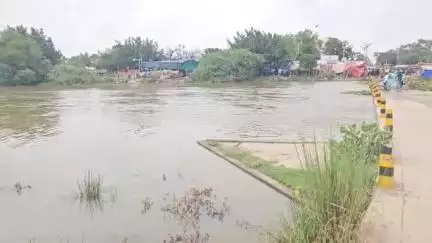 हनुमानगढ़: टाउन के भद्रकाली मंदिर के पास युवक ने घग्गर नदी में लगाई छलांग, दूसरे दिन भी नहीं मिला सुराग