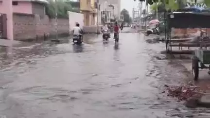 अम्बाला: अंबाला शहर में बरसात से कई इलाकों में भरा पानी, शहरवासियों की बढ़ी मुश्किलें, प्रशासन की खुली पोल