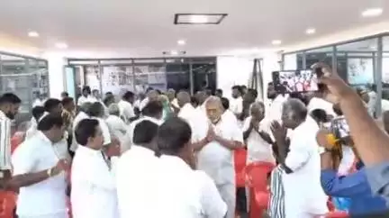 தஞ்சாவூர்: இபிஎஸ் யின் மக்கள் சந்திப்பு ஆட்சி மாற்றத்திற்கான அடித்தளமாக அமையும் புதிய பேருந்து நிலையம் அருகே ஜி கே வாசன் பேட்டி