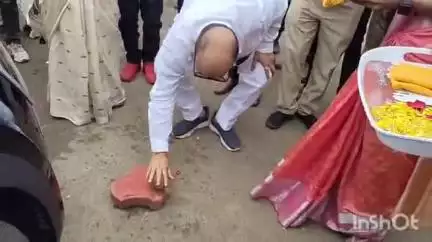 जळगाव: महाबळ रोड येथे पोलीस दलासाठी नव्याने दाखल चारचाकी वाहनांचा लोकार्पण पालकमंत्री गुलाबराव पाटील यांच्या हस्ते पार पडले