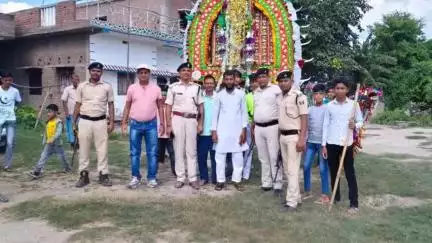 अरेराज: गोविंदगंज थाना क्षेत्र के विभिन्न जगहों पर मुहर्रम के अवसर पर निकाला गया जूलूस