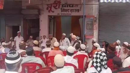 पूरनपुर: मोहर्रम पर्व परंपरागत रूप से मनाया गया, लोगों ने ताजियों की जियारत की और सुरक्षा व्यवस्था के लिए पुलिस रही मौजूद