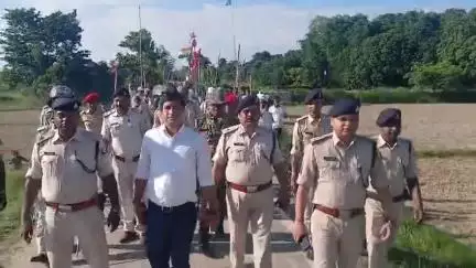 निर्मली थानांतर्गत जरौली गांव में अनुमंडल पुलिस पदाधिकारी निर्मली के नेतृत्व में ताजिया जुलूस निकाला जा रहा है।