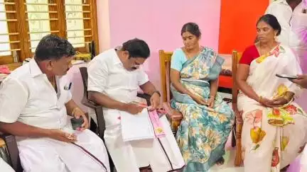 நல்லம்பள்ளி: தளவாய்அள்ளி ஊராட்சியில் நாடாளுமன்ற உறுப்பினர் ஆ.மணி அவர்கள் வீடு வீடாக சென்று உறுப்பினர் சேர்க்கை நடந்தது