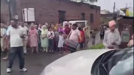 ਰੂਪਨਗਰ: ਮੰਤਰੀ ਹਰਜੋਤ ਸਿੰਘ ਬੈਂਸ ਦੇ ਪਿੰਡ ਗੰਭੀਰਪੁਰ ਦੇ ਨੌਜਵਾਨ ਨੇ ਅਮਰੀਕਾ ਚੋਂ ਜੁਡੋ ਚੋਂ ਜਿੱਤਿਆ ਸਿਲਵਰ ਮੈਡਲ ਪਿੰਡ ਪਹੁੰਚਣ ਤੇ ਕੀਤਾ ਸਵਾਗਤ