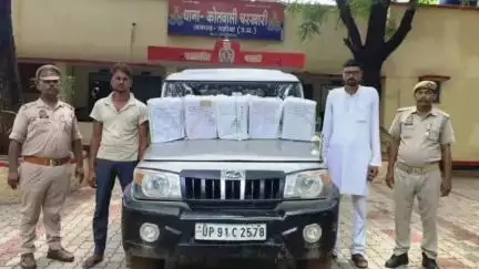चरखारी: बफरेता चौराहा से थाना चरखारी पुलिस टीम ने अवैध शराब के परिवहन के आरोप में 2 अभियुक्तों को किया गिरफ्तार