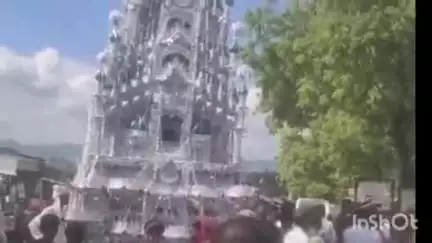 तुलसीपुर: कोतवाली जरवा के बालापुर में कड़ी सुरक्षा व्यवस्था के बीच गमगीन माहौल में ताजियों को सुपुर्द ए खाक किया गया