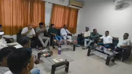 किशनगंज: रेलवे स्टेशन किशनगंज सलाहकार समिति की बैठक संपन्न, धरमगंज गुमटी पर अंडरपास की मांग