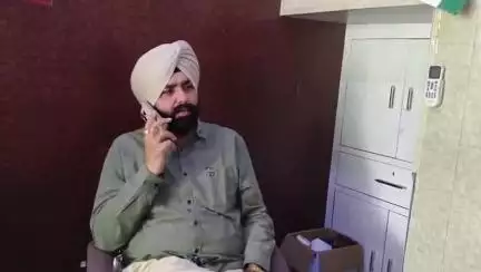 ਜਲਾਲਾਬਾਦ: ਭਾਜਪਾ ਦੇ ਜ਼ਿਲ੍ਹਾ ਪ੍ਰਧਾਨ ਸੁਖਵਿੰਦਰ ਕਾਕਾ ਕੰਬੋਜ ਨੇ ਕੀਤੀ ਪ੍ਰੈਸ ਕਾਨਫਰੰਸ, ਬੋਲੇ ਜਿਲੇ ਤੋਂ ਬਾਹਰ ਕੀਤੇ ਜਾਣ ਐਸਐਚਓਸ ਦੇ ਤਬਾਦਲੇ