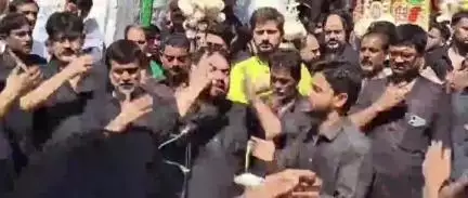 घोसी: बड़ागांव में इमाम हुसैन की शहादत की याद में अज़ादारों ने ज़ंजीर का मातम कर की नौहाख्वानी