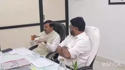 વઢવાણ: મહાનગરપાલિકા કચેરીમાં સંકલન સમિતની બેઠક યોજાઇ મિડીયાને જાણ ન કરવામાં આવતા ચર્ચાઆેઅે જોર પકડ્યું