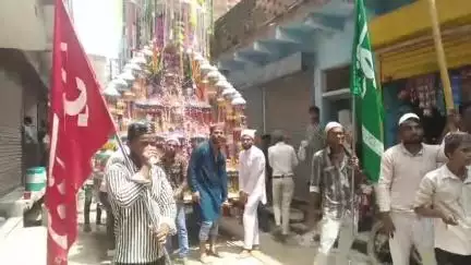 पोरसा: पोरसा शहर में मुस्लिम समाज ने मोहर्रम पर निकाला ताजियों का जुलूस