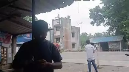 দেগঙ্গা: দেগঙ্গায় মোবাইল ফোন হ্যাকিংয়ের অভিযোগ, থানায় অভিযোগ দায়ের