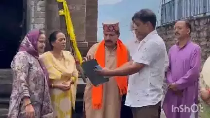चम्बा: चामुंडा माता मंदिर के परिसर में मणिमहेश भोले दियां फौजां चलियां गीत का विमोचन किया गया