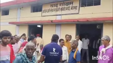 गुरूर: गुरुर ब्लॉक में DAP और यूरिया खाद की समस्या से किसान परेशान, मोखा समिति में विवाद की स्थिति