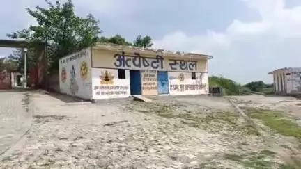 घाटमपुर: धरमपुर में अंत्येष्टि स्थल पर अज्ञात बुजुर्ग का शव मिलने से हड़कंप, पुलिस शिनाख्त कराने में जुटी