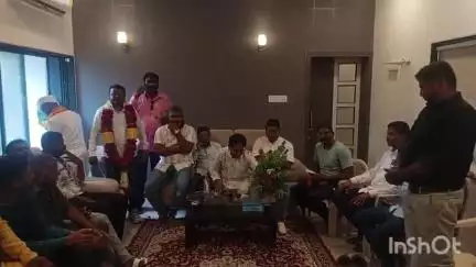जालना: अंबड चौफुली अण्णाभाऊ साठे यांच्या जयंतीनिमित्त सर्वपक्षीय बैठक संपन्न अध्यक्षपदी रवी पांडू सचिवपदी विनोद आठवे यांची निवड